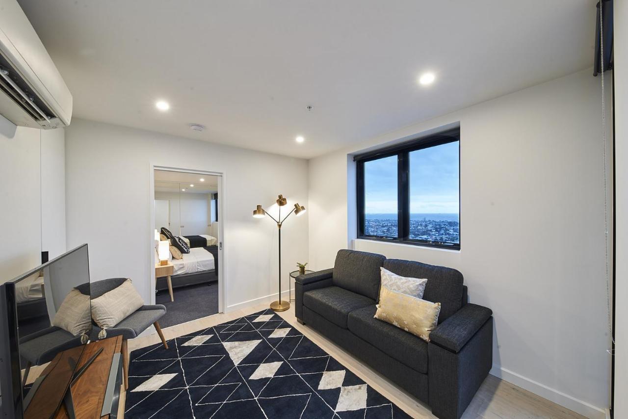 Mega Style Apartments The International เมลเบิร์น ภายนอก รูปภาพ