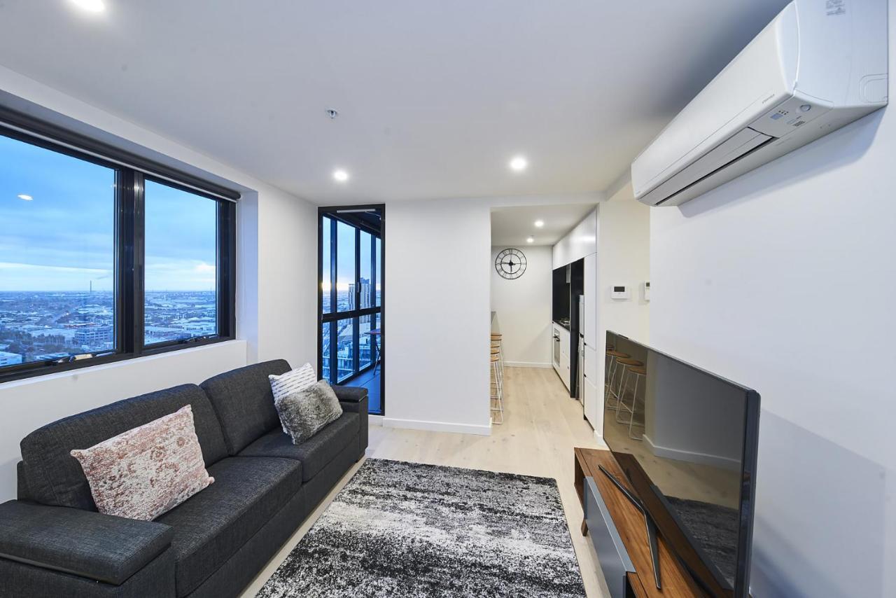 Mega Style Apartments The International เมลเบิร์น ภายนอก รูปภาพ